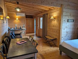 Hotel Les Cabanes Dans Les Bois