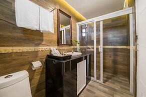Ratchada Point Hotel