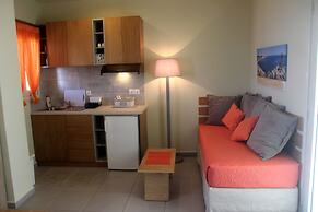 Effi Apartments