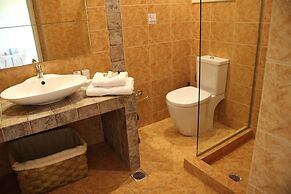 Effi Apartments