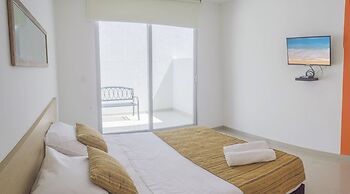 Color Hostel