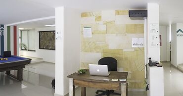 Color Hostel