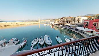 Porto Enetiko Suites