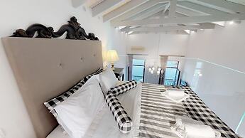 Porto Enetiko Suites
