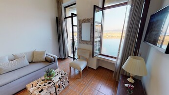 Porto Enetiko Suites