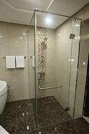 Premier Hotel