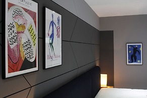 Galaxy Hotel