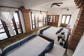 Sayulita Beach House Hotel