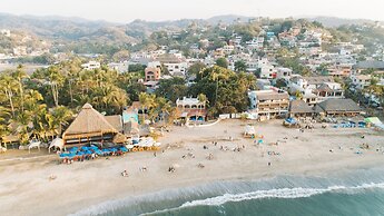 Sayulita Beach House Hotel