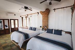 Sayulita Beach House Hotel