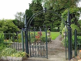 Brookhall Cottages