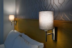 Corner House Hotel