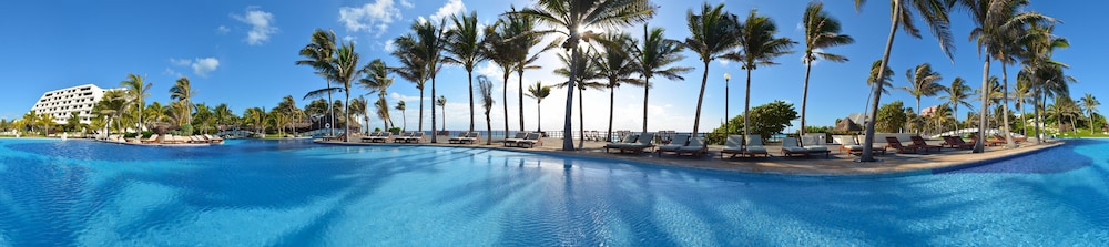 The Pyramid Cancun By Oasis - All Inclusive