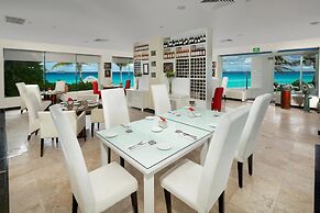 The Pyramid Cancun By Oasis - All Inclusive