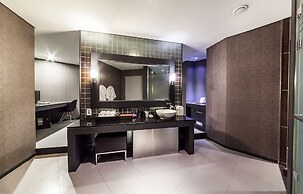 JBIS Hotel