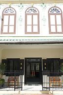 Heeren Palm Suites