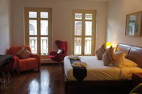 Heeren Palm Suites