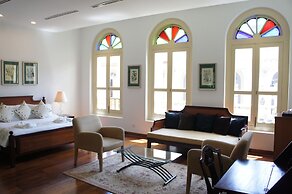 Heeren Palm Suites