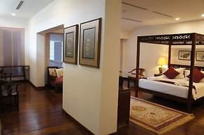 Heeren Palm Suites