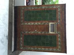 Heeren Palm Suites