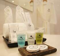 Heeren Palm Suites