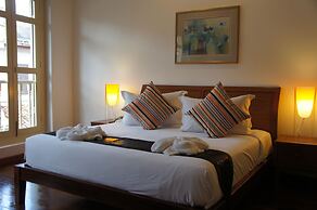 Heeren Palm Suites