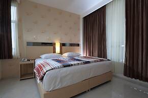 Dewarna Sutoyo Malang