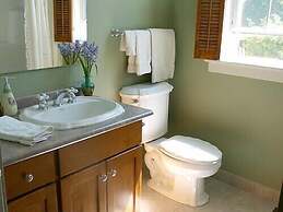 Antique Slumber Old Town Bed & Breakfast