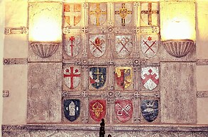 Three Crowns Residents