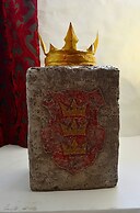 Three Crowns Residents
