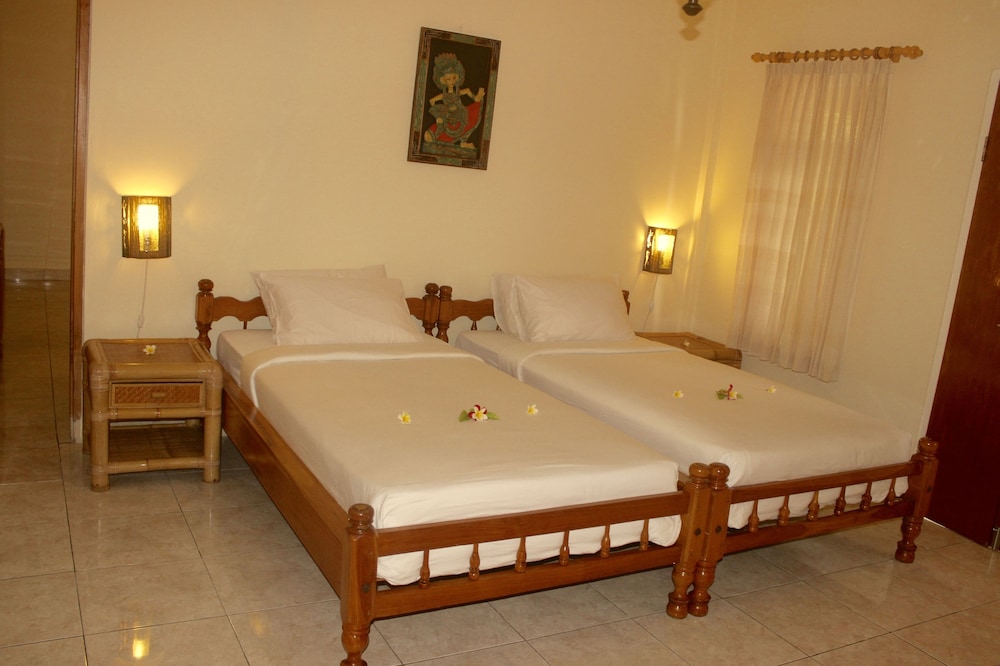Chonos Hotel Lovina