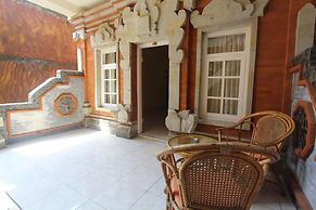 Chonos Hotel Lovina