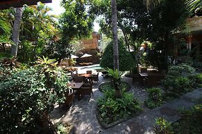Chonos Hotel Lovina
