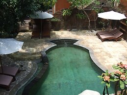 Chonos Hotel Lovina