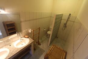 Chonos Hotel Lovina