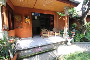 Chonos Hotel Lovina