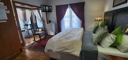 Lagoon Lodge