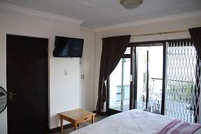 Lagoon Lodge