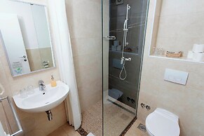 Sunset Split Rooms