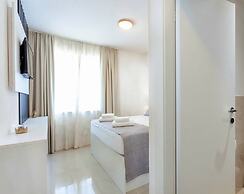 Sunset Split Rooms