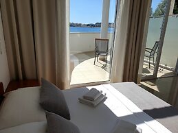 Sunset Split Rooms