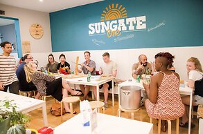 Onefam Sungate