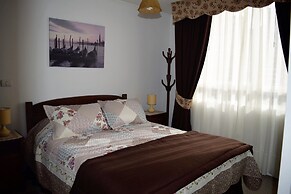 Almond Suite - San Francisco