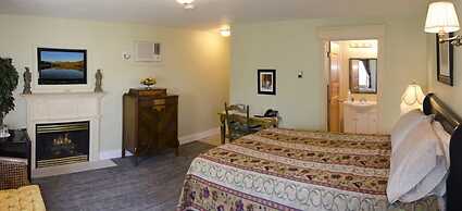 Heartwood Inn