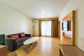 Maple Hotel