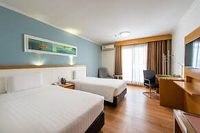 Maple Hotel