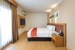 Maple Hotel