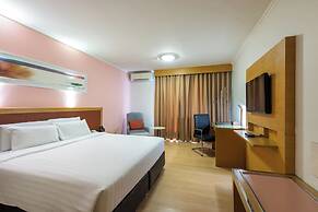 Maple Hotel