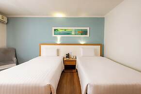 Maple Hotel