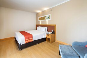 Maple Hotel